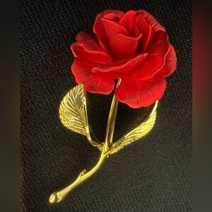 Red Rose Cerrito brooch  Gold  plated vintage floral